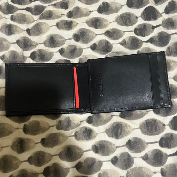 New guess wallet - Picture 4 of 5